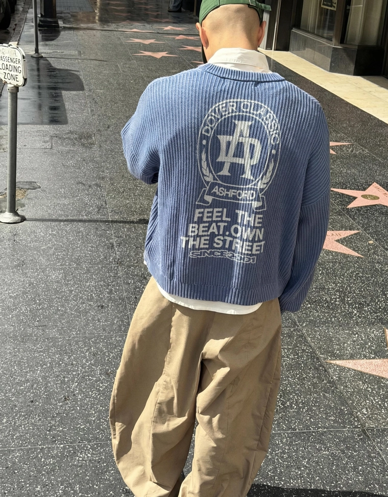 Свитер с круглым вырезом и принтом