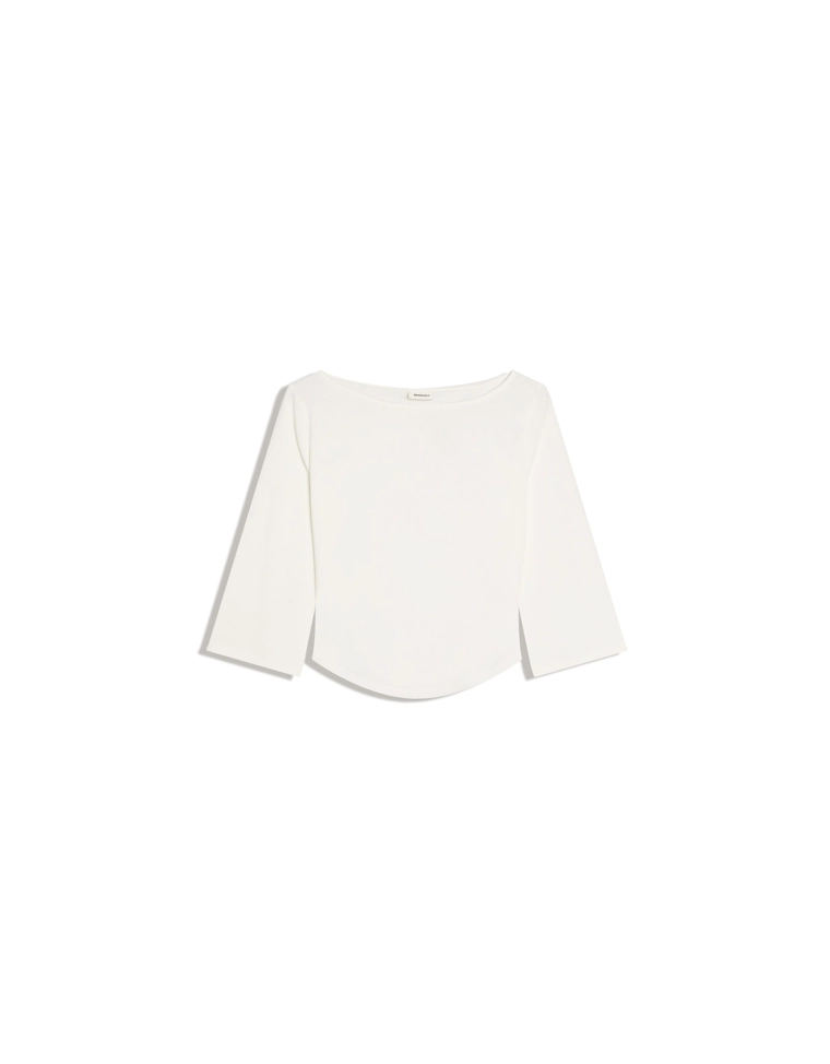 Футболка с вырезом «лодочка»