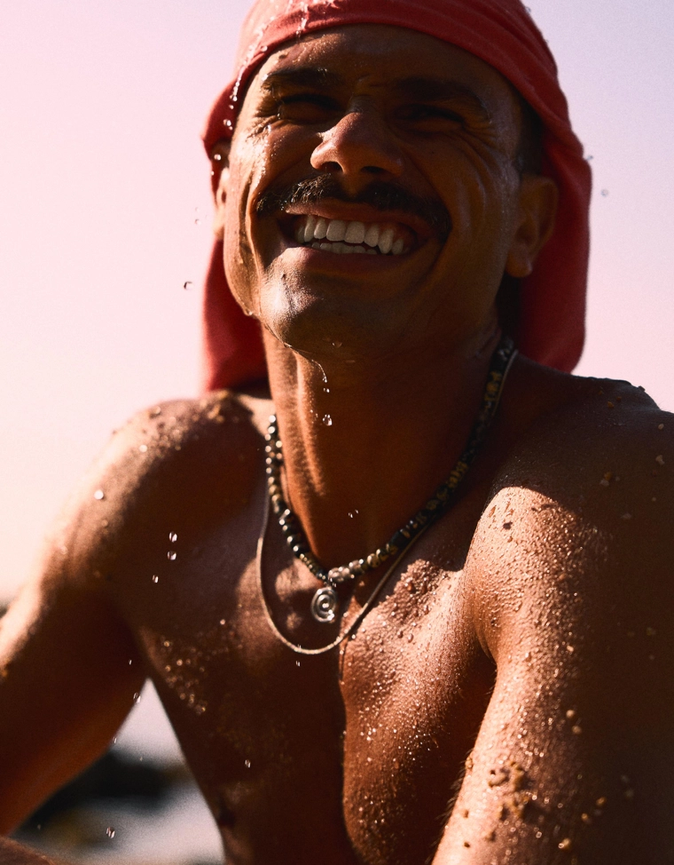 Ожерелье из камня и нержавеющей стали