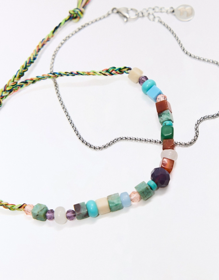 Набор браслетов из бисера