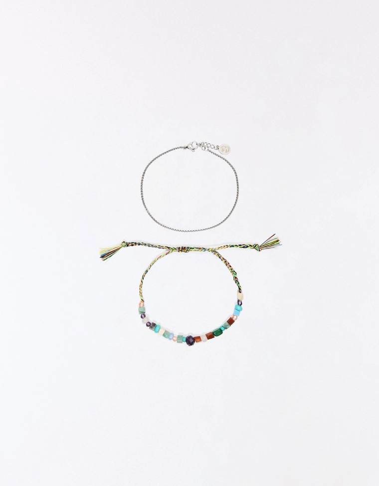 Набор браслетов из бисера