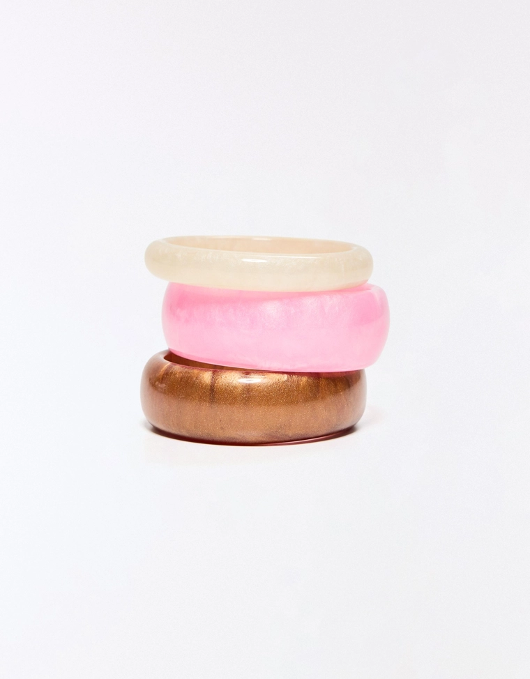 Набор браслетов из смолы