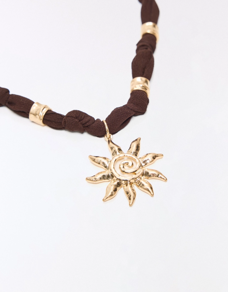 Плетеное ожерелье «Солнце»
