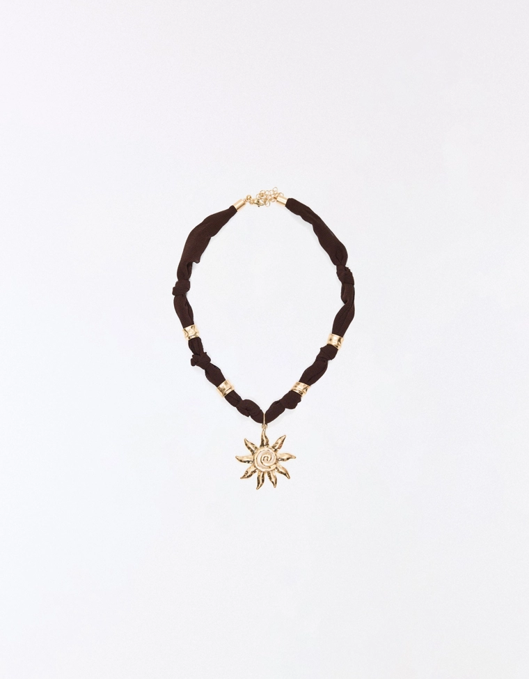 Плетеное ожерелье «Солнце»