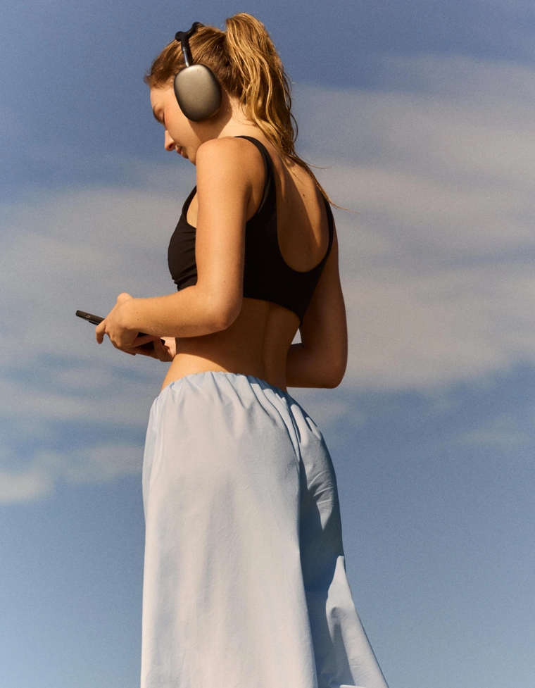 Топ на бретелях с узлом