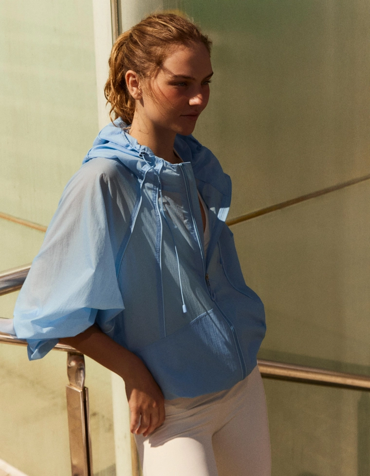 Куртка из нейлона с капюшоном