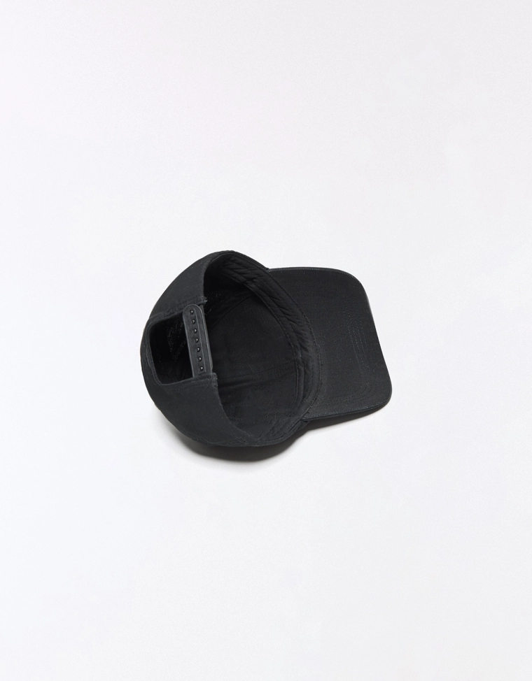 Кепка с вышивкой MR. HANDY