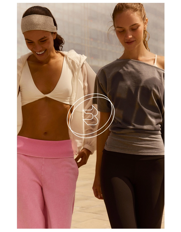 Футболка асимметричного кроя с принтом