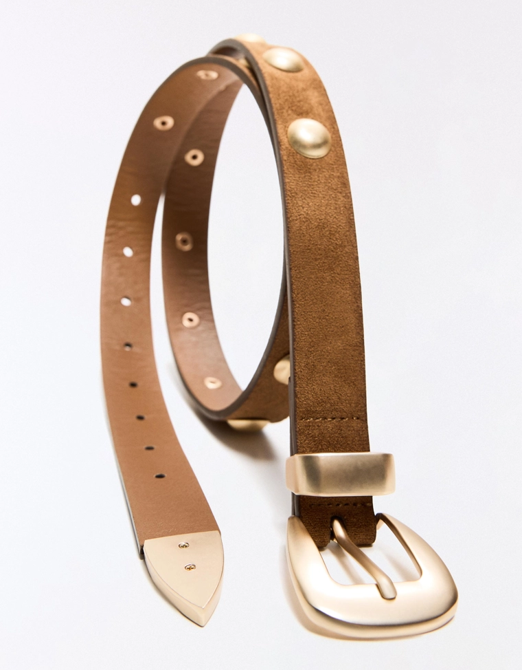 Ремень с заклепками