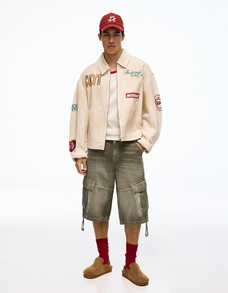 Куртка с аппликациями