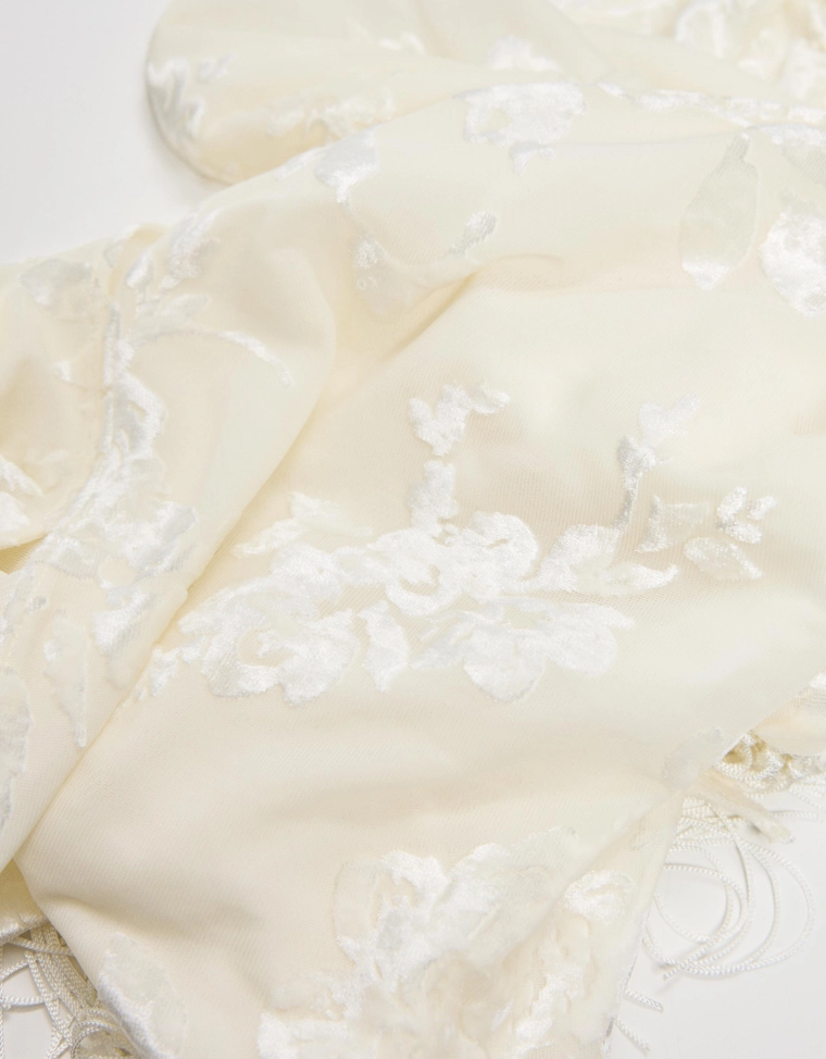 Шарф с бахромой