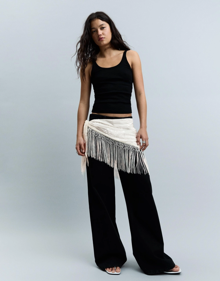 Шарф с бахромой