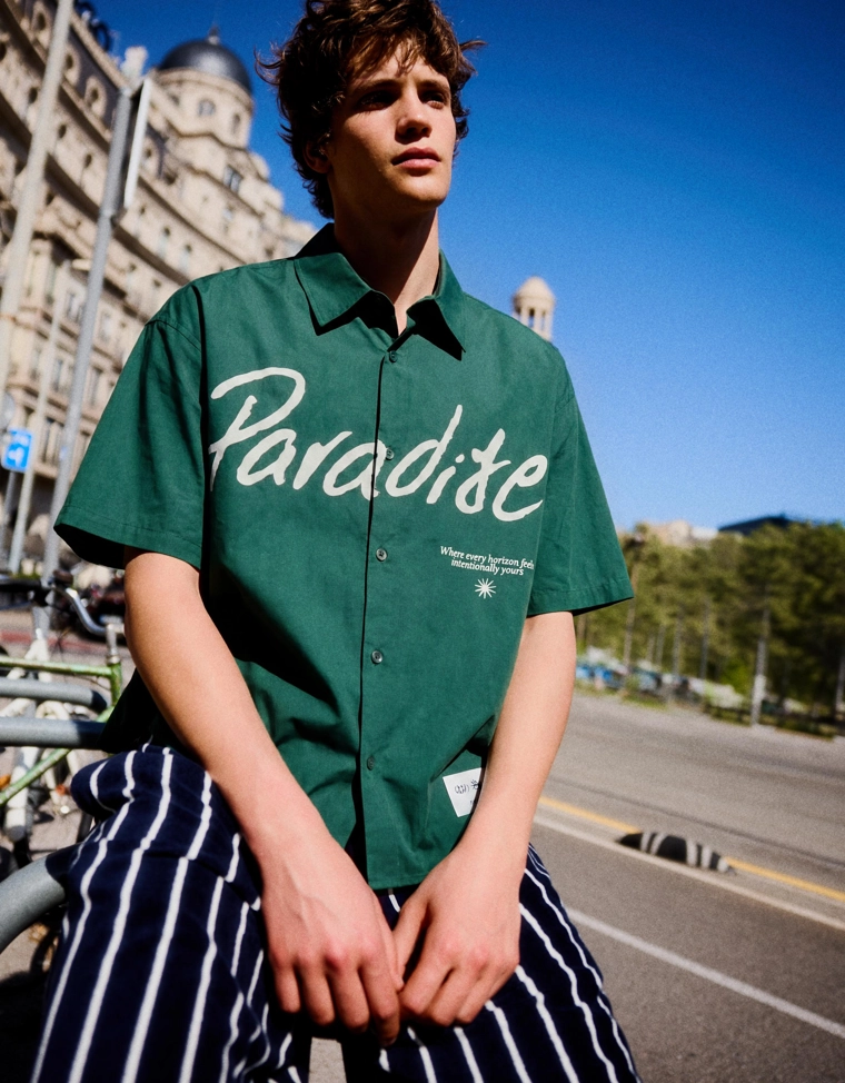 Рубашка оверсайз с короткими рукавами и принтом