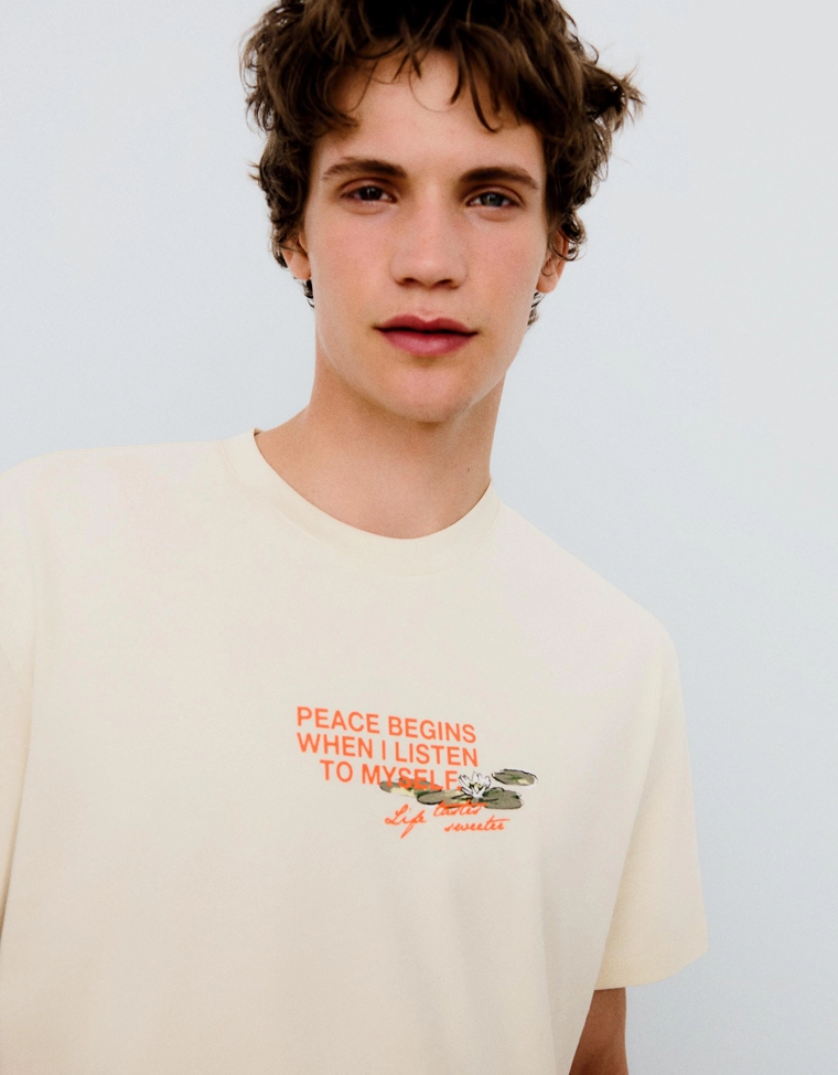 Футболка геометрического кроя с принтом