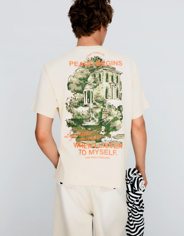 Футболка геометрического кроя с принтом