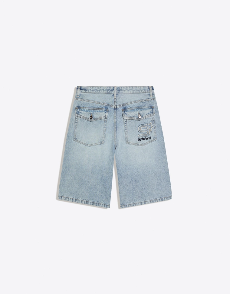 Джинсовые шорты с вышивкой