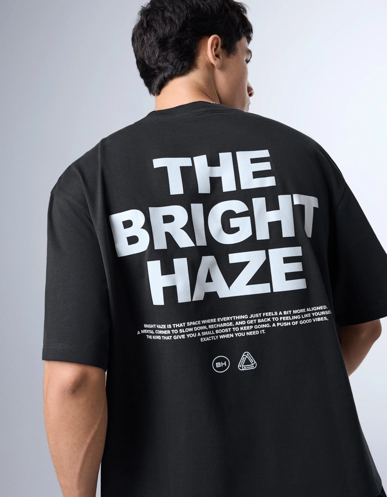 Футболка геометрического кроя с надписью в уличном стиле