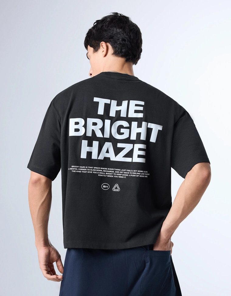 Футболка геометрического кроя с надписью в уличном стиле