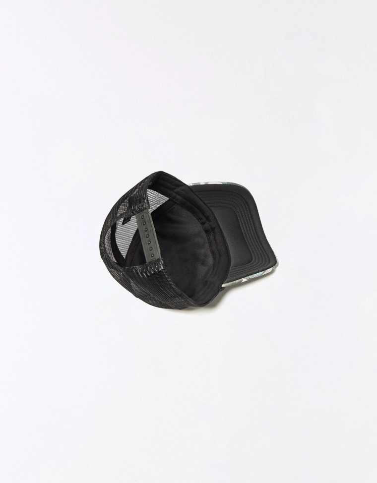 Кепка в стиле trucker с принтом