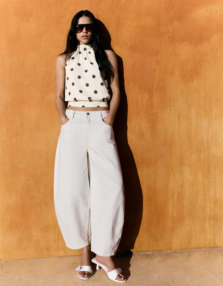 Топ с горловиной халтер