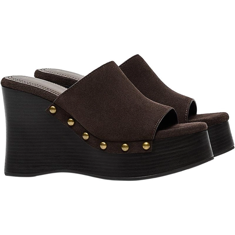 Танкетка с заклепками