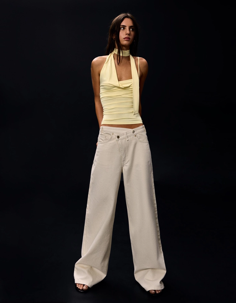 Топ асимметричного кроя с эффектом платка