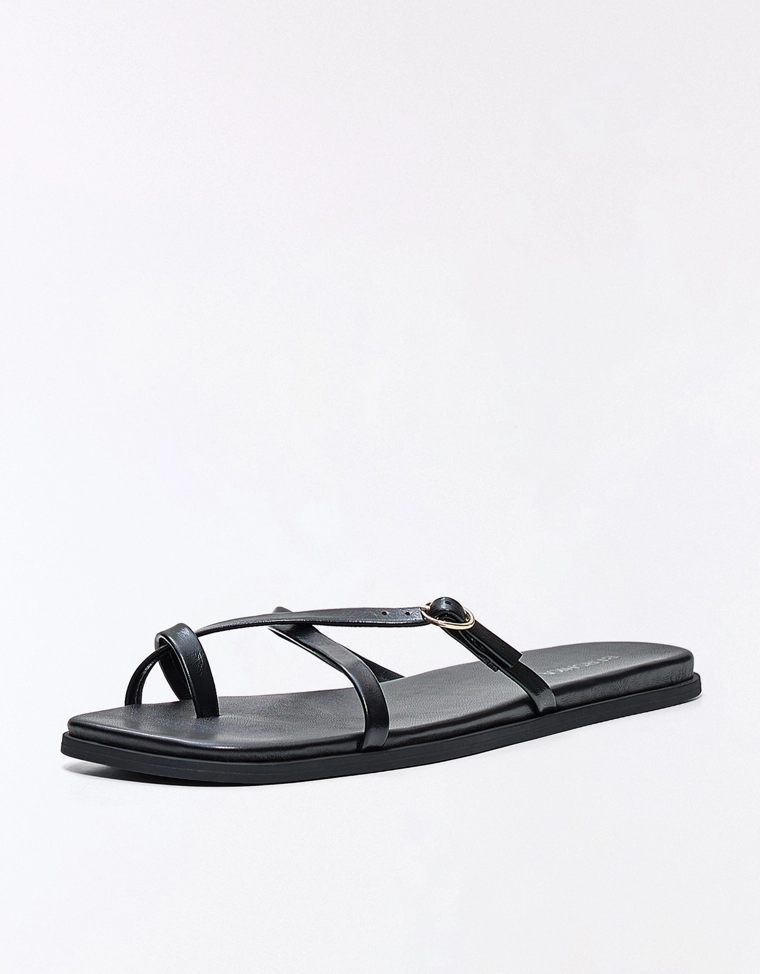 Сандалии с ремешками