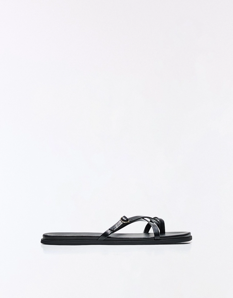 Сандалии с ремешками