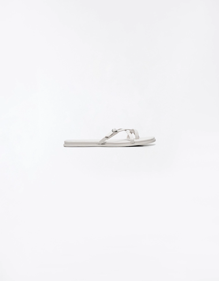 Сандалии с ремешками