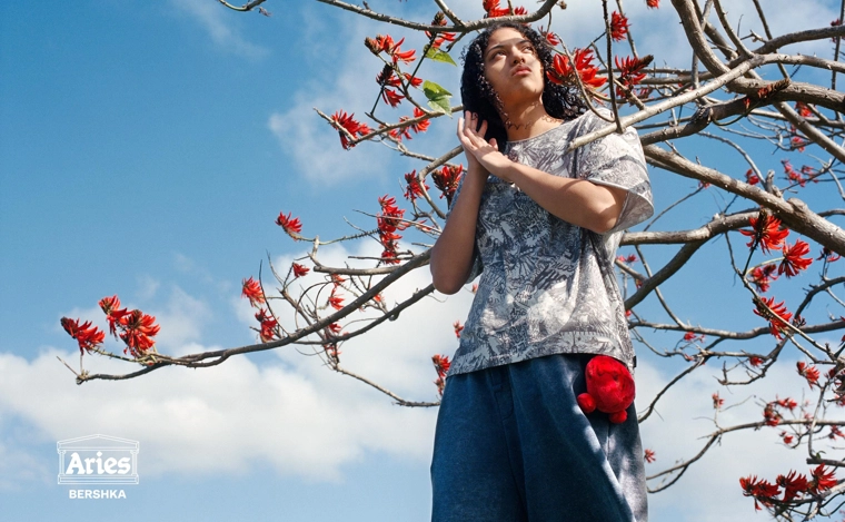 Футболка классического кроя ARIES X BERSHKA