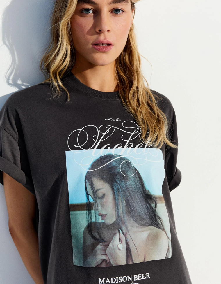 Футболка оверсайз MADISON BEER