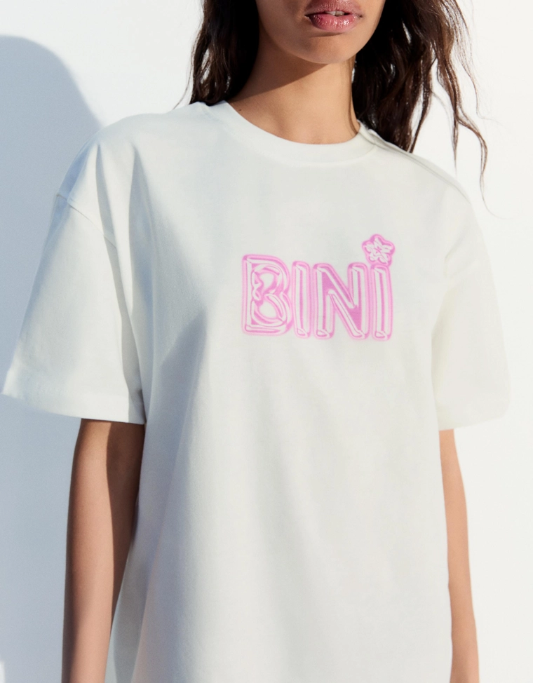 Футболка оверсайз с принтом BINI