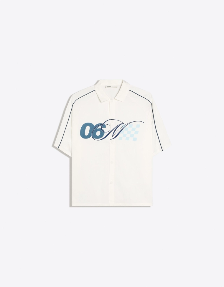 Рубашка с короткими рукавами в гоночном стиле