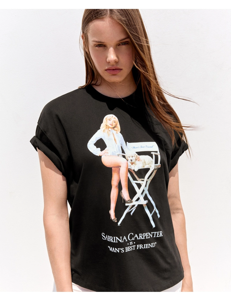 Футболка оверсайз с принтом SABRINA CARPENTER