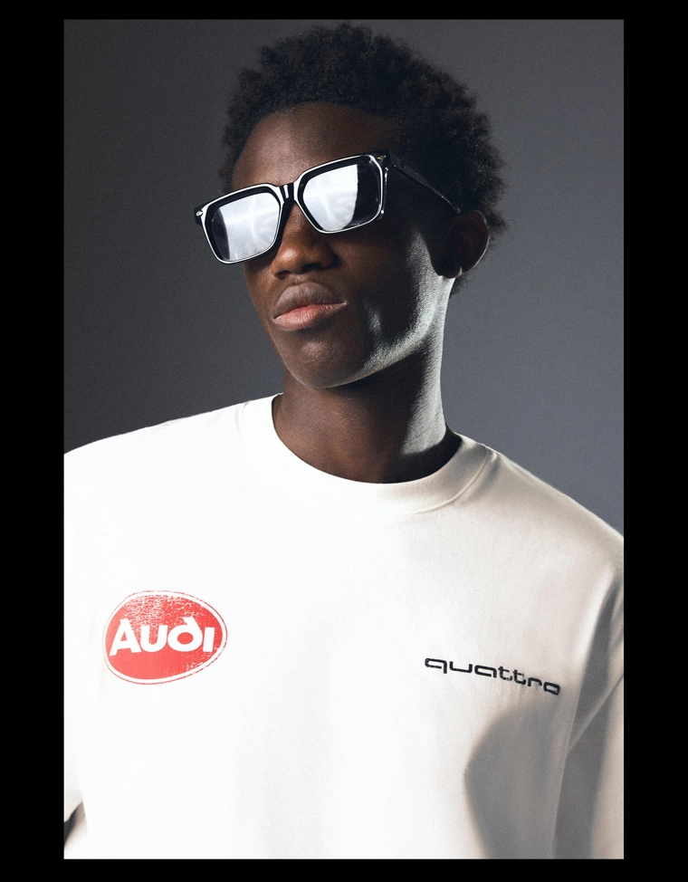 Футболка свободного кроя AUDI
