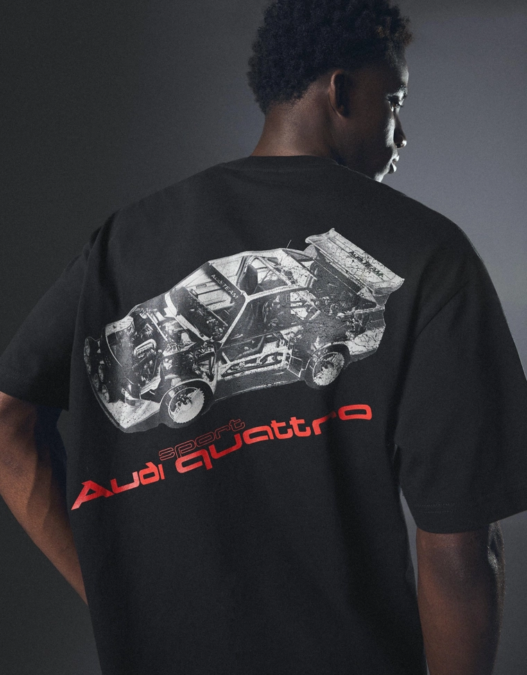 Футболка свободного кроя AUDI