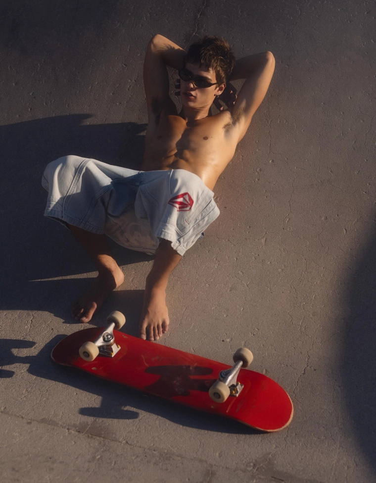 Джинсовые шорты VOLCOM