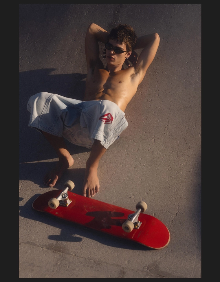 Джинсовые шорты VOLCOM