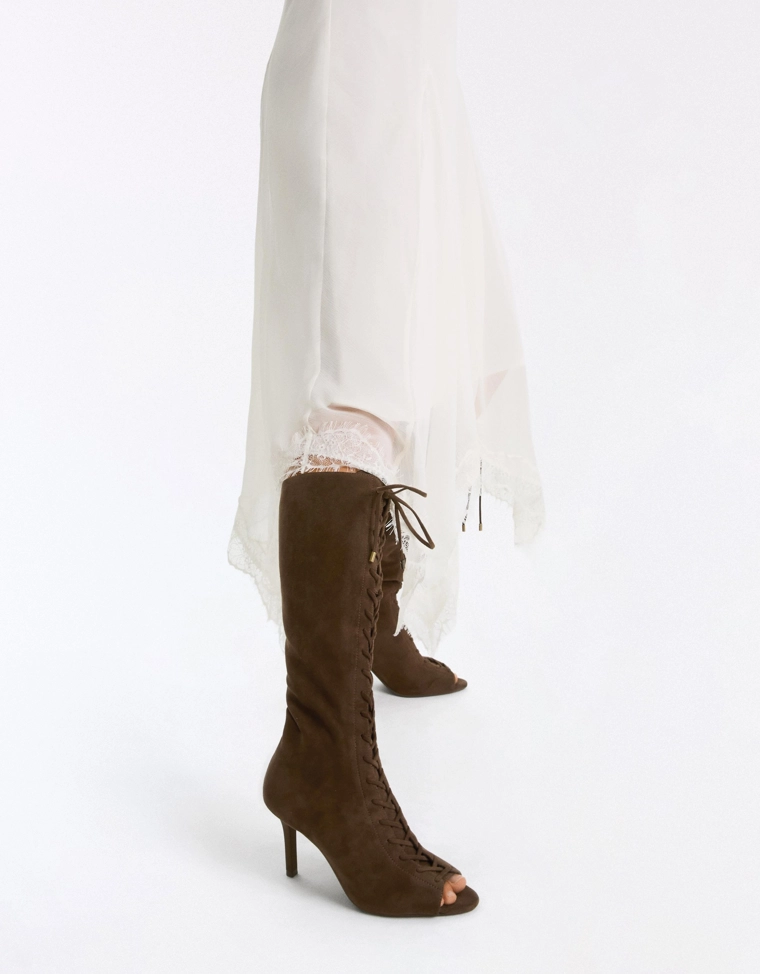 CORSET heel boots with split