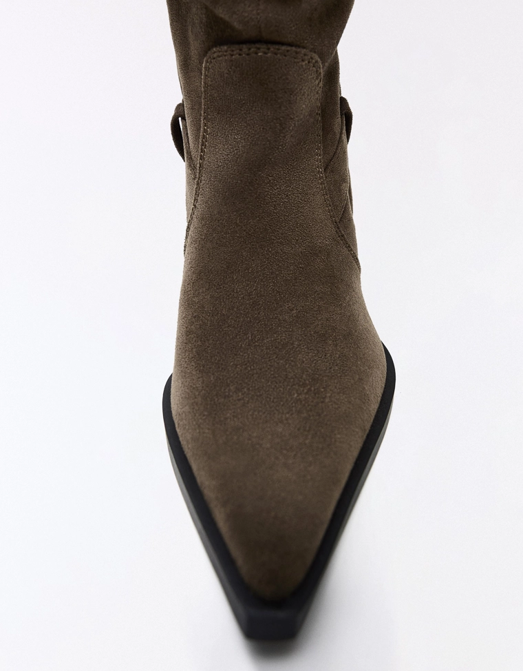 Eyelet heeled boots