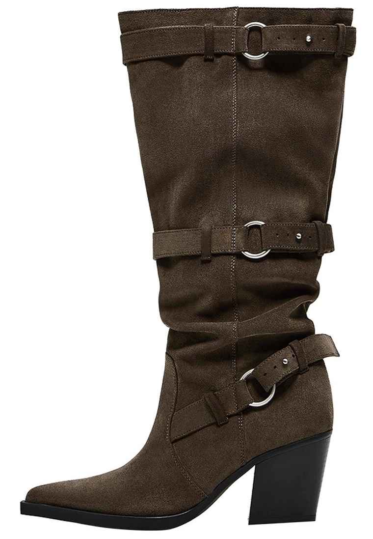 Eyelet heeled boots