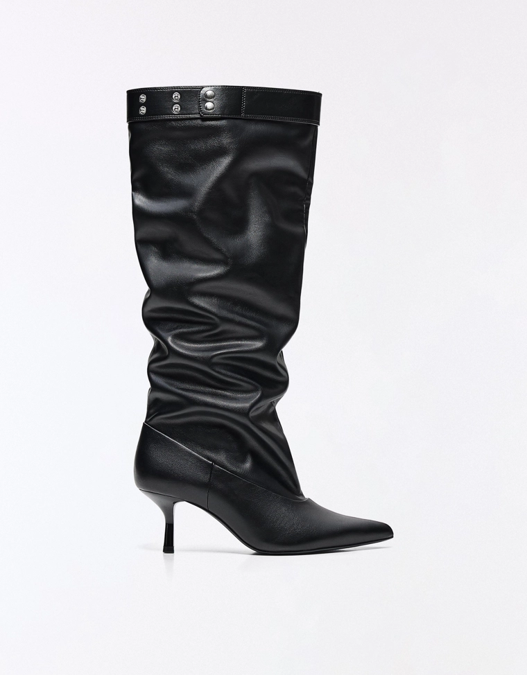 Adjustable slouchy heel boots