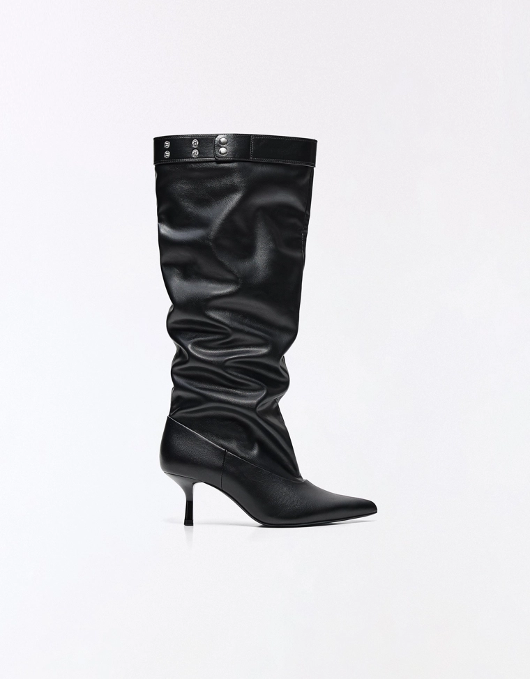 Adjustable slouchy heel boots