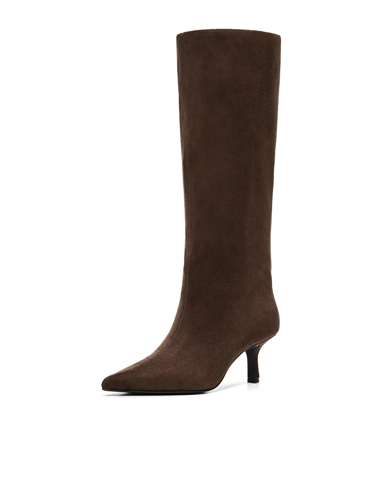 Kitten heel boots