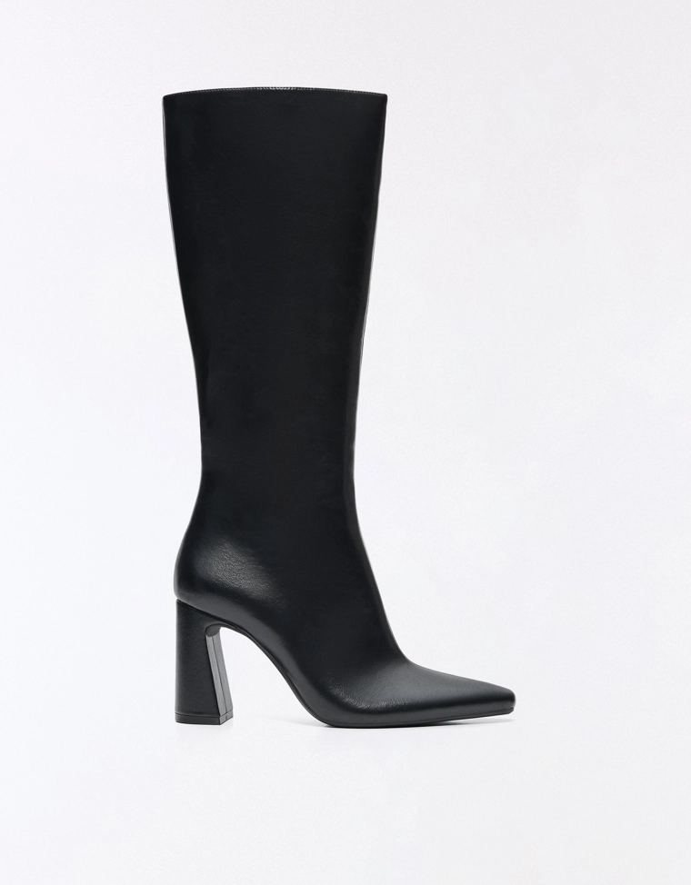 Block heel boots