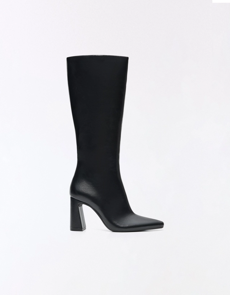 Block heel boots