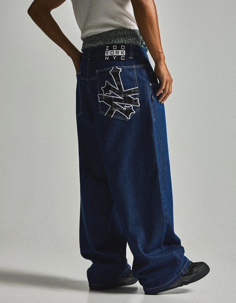 Джинсы с нашивкой ZOO YORK X BERSHKA