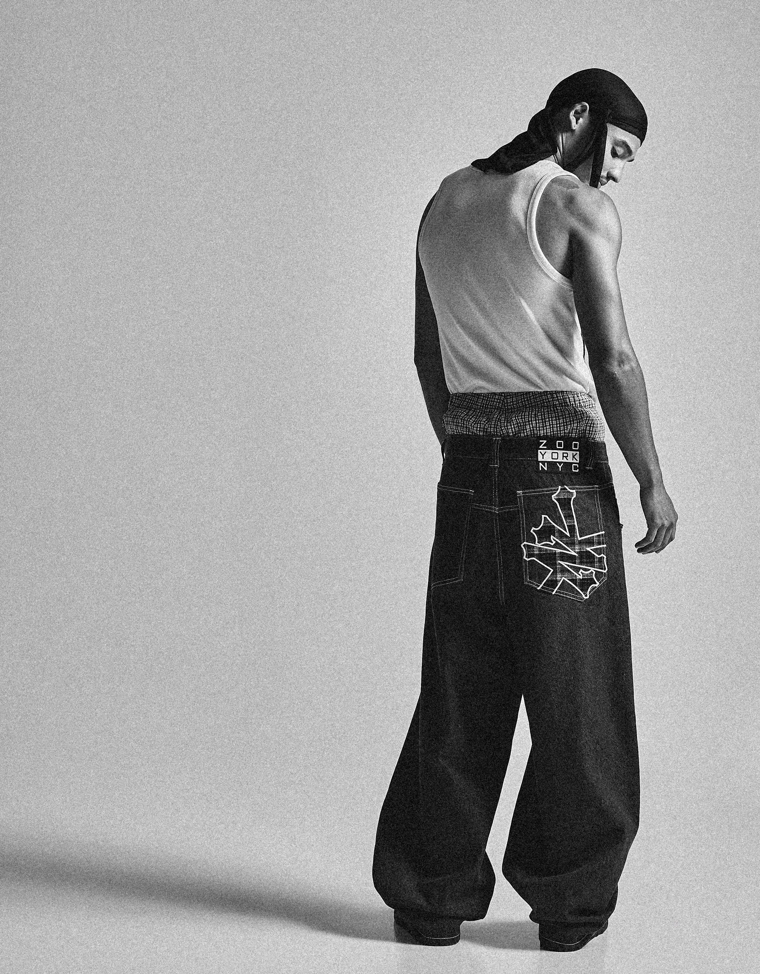 Джинсы с нашивкой ZOO YORK X BERSHKA