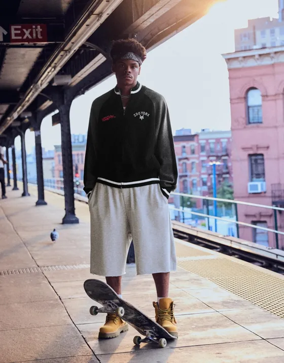 Куртка на молнии ZOO YORK x BERSHKA с вышивкой