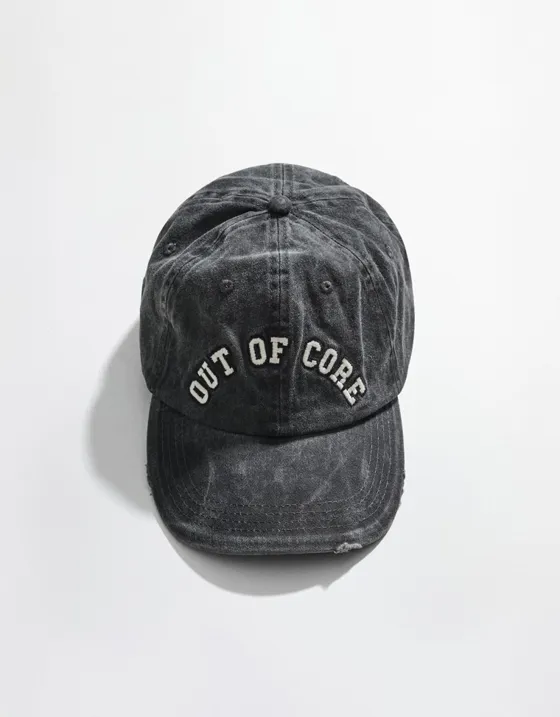 Кепка с вышивкой OUT OF CORE
